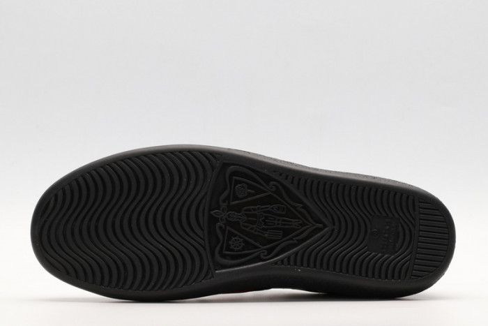 gc ace embroidered low-top sneaker gc-16