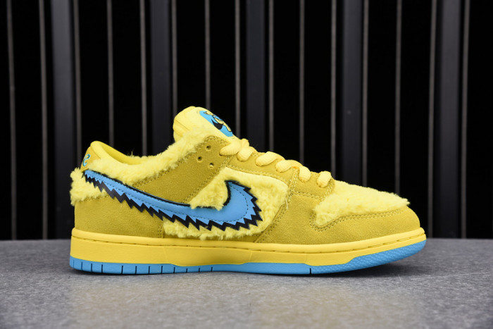 grateful dead x dunk low sb 