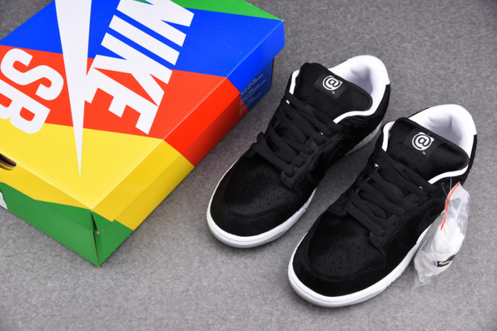 nike sb dunk low medicom toy (2020) - cz5127-001