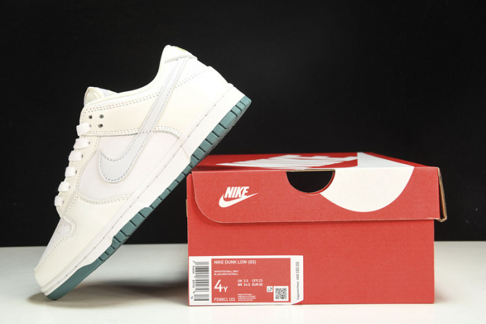 dunk low gs 